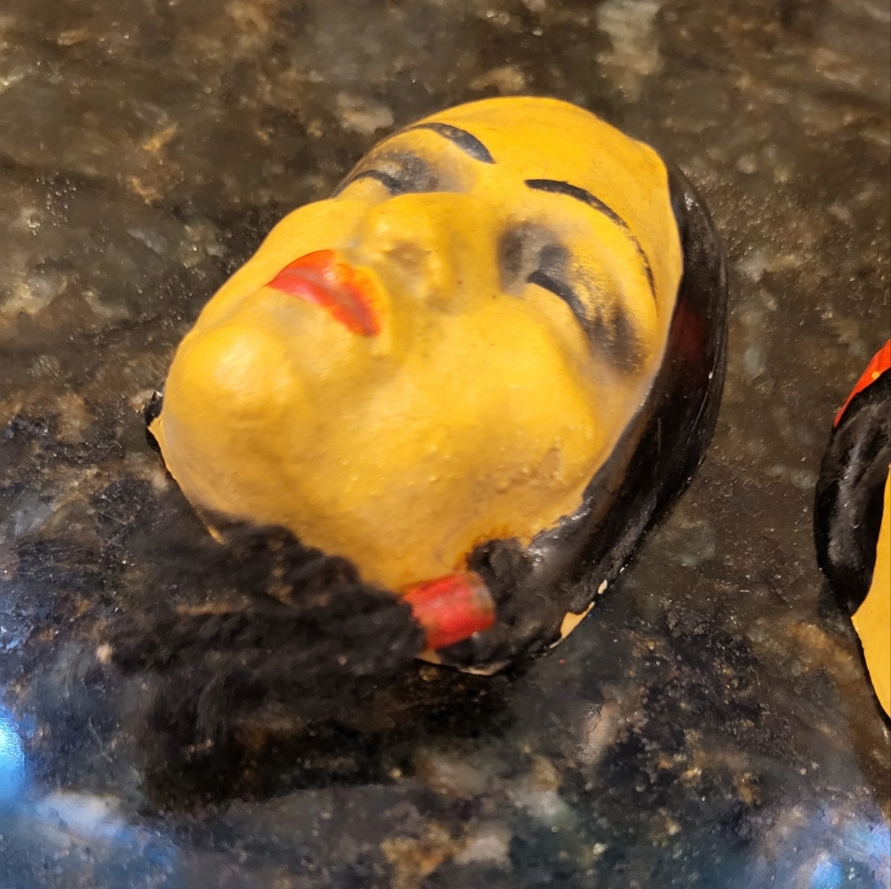 Old Vintage Small Plastic Native American Mask Set of 3 - Picture 5 of 16